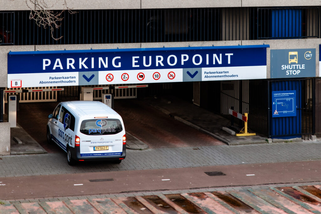 EAzzypark Europoint Shuttle service Rotterdam Airport